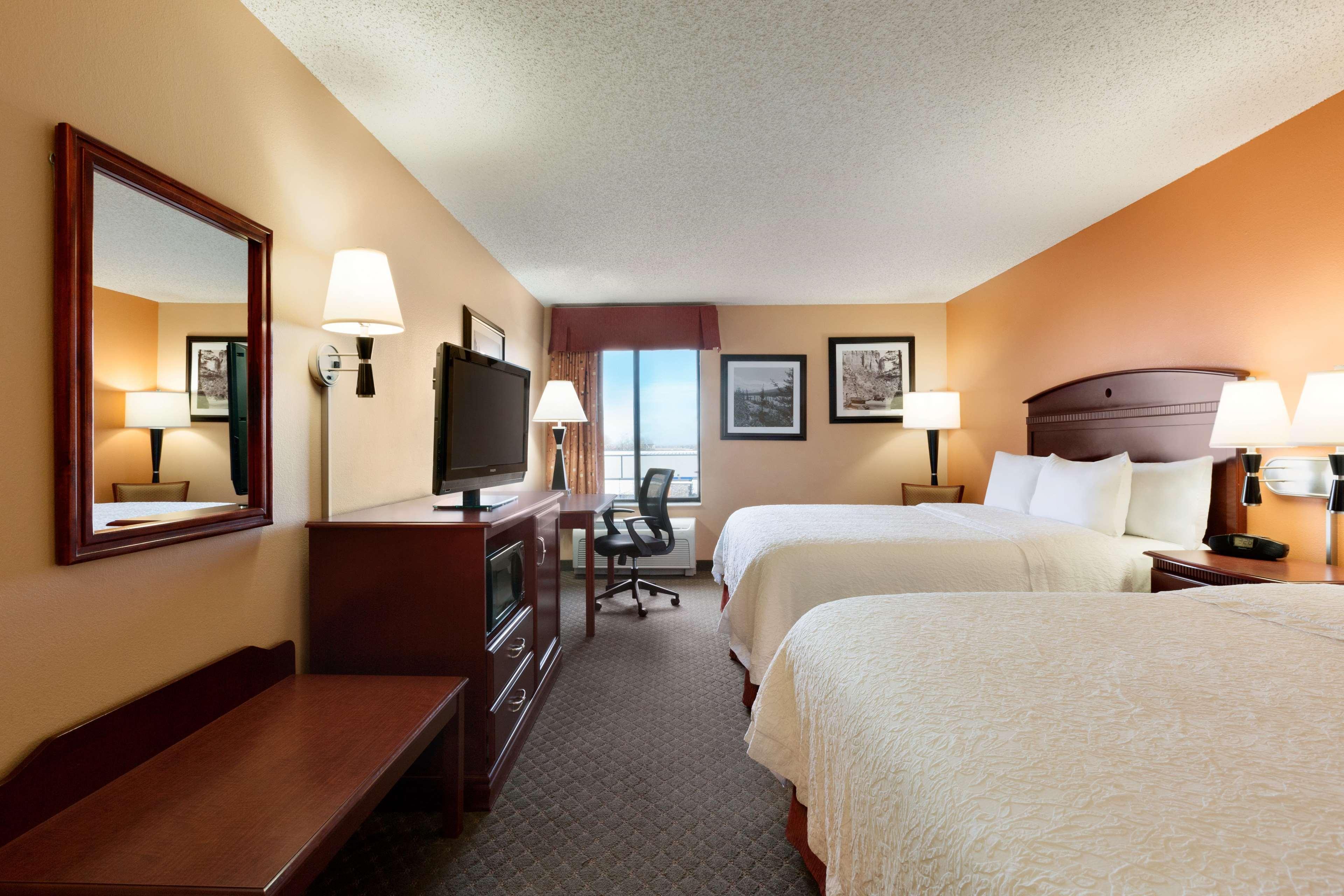 Hampton Inn לונגמונט מראה חיצוני תמונה